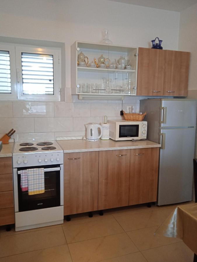 Apartment Davor Gradac (Split-Dalmatia)