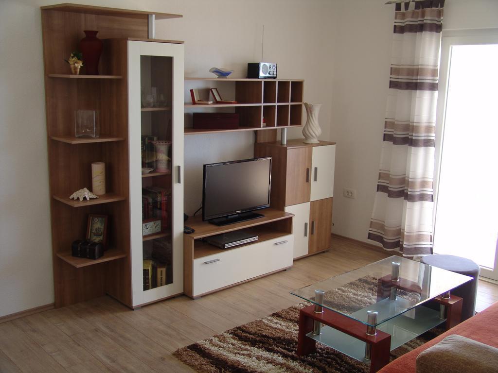 Davor Apartment Gradac (Split-Dalmatia)